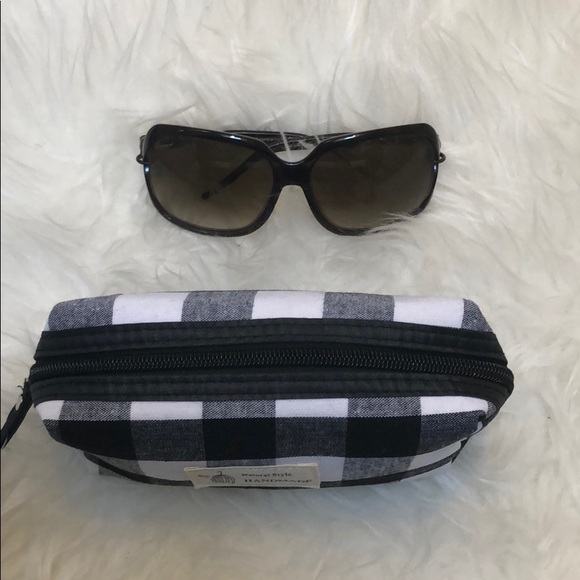 PLAID COSMETIC BAG! - Picture 4 of 4